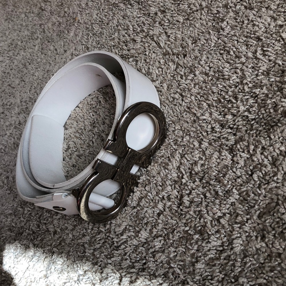 White feragamo belt